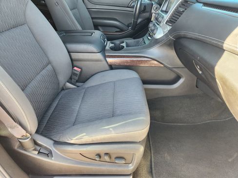 Used 2016 GMC Yukon SLE w/ Convenience Package image 16