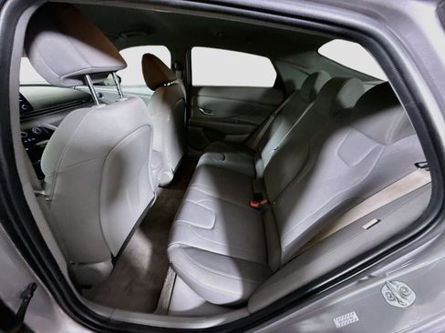 Used 2024 Hyundai Elantra SE FWD image 24