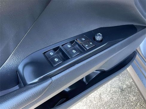 Used 2019 Toyota Camry LE image 18