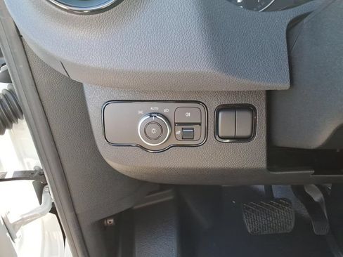 Used 2026 Mercedes-Benz Sprinter 2500 image 17