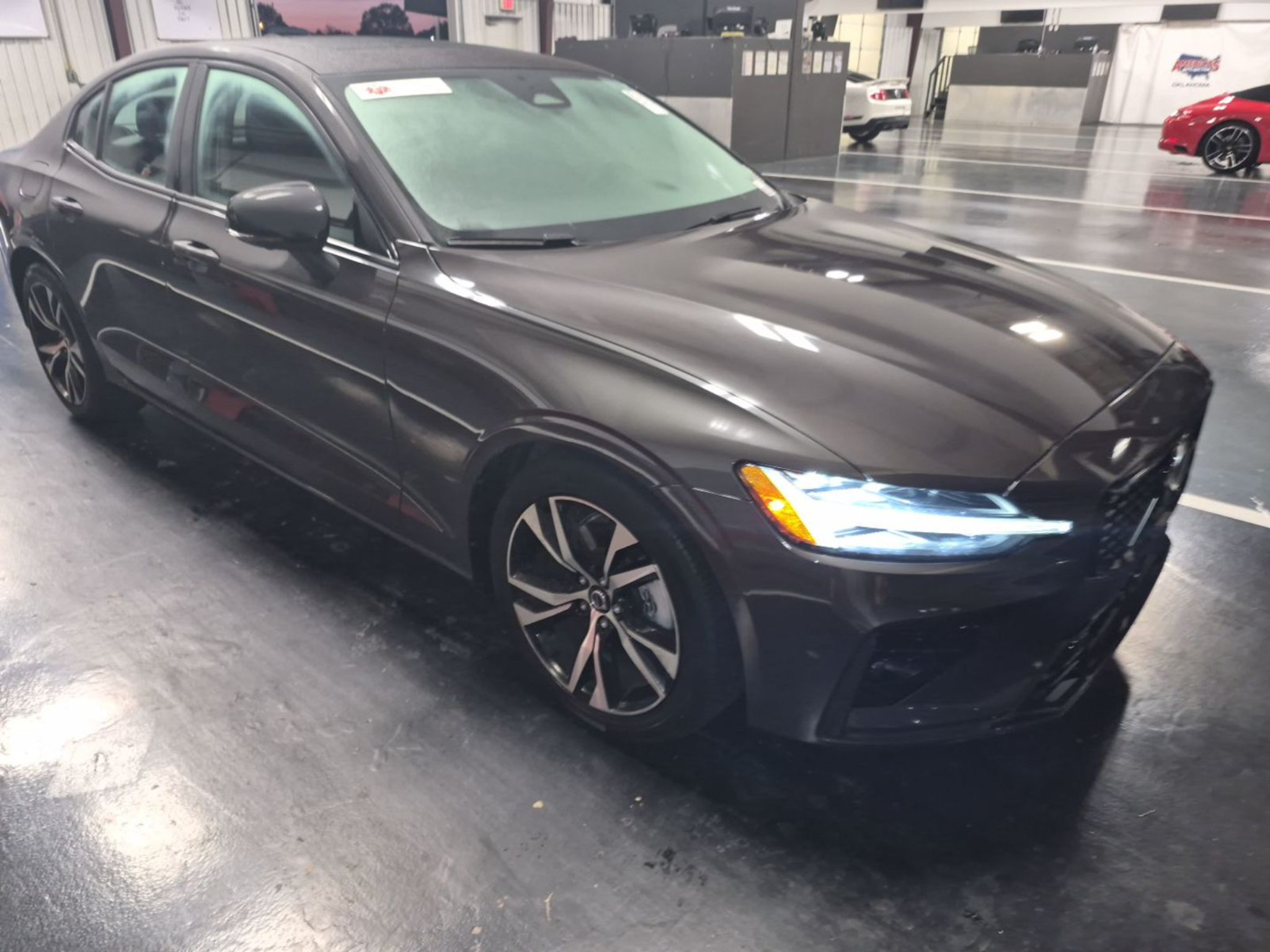 Used 2024 Volvo S60 B5 Plus AWD/4WD image 2