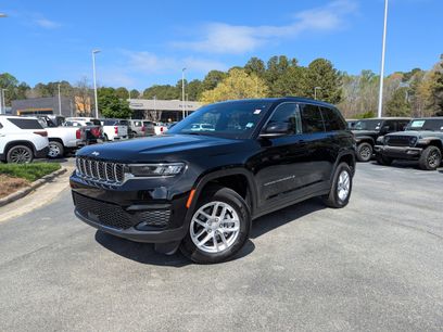 Certified 2025 Jeep Grand Cherokee Laredo X w/ Luxury Tech Group I