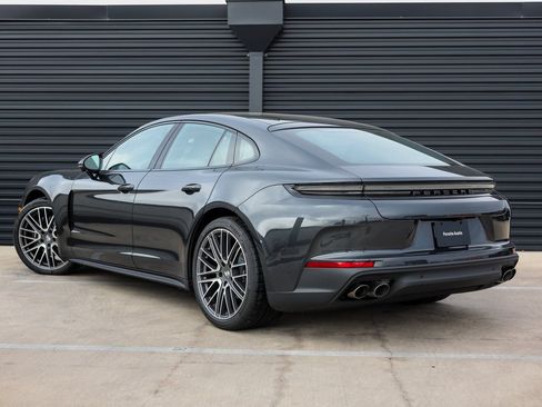 New 2026 Porsche Panamera RWD image 3
