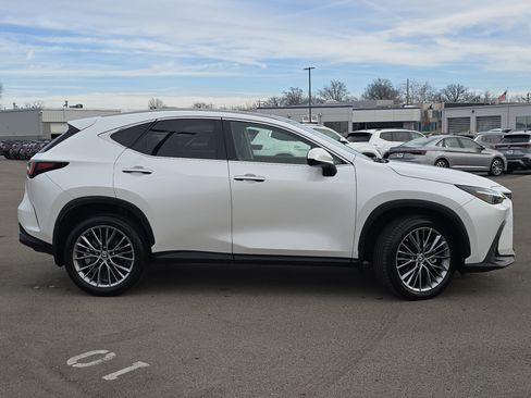 Used 2022 Lexus NX 350 AWD w/ Luxury Package image 8
