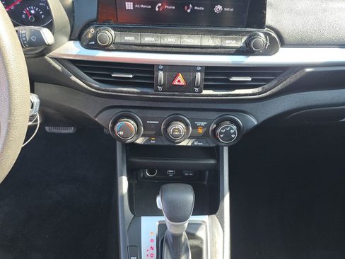 Used 2023 Kia Forte LXS FWD image 11
