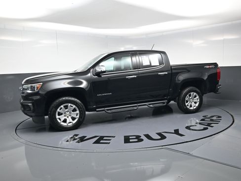 Certified 2022 Chevrolet Colorado LT w/ LPO, Tonneau and Step Package image 6