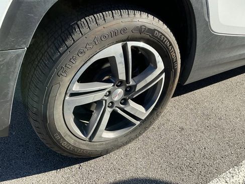 Used 2019 GMC Terrain SLT w/ Infotainment Package II image 17