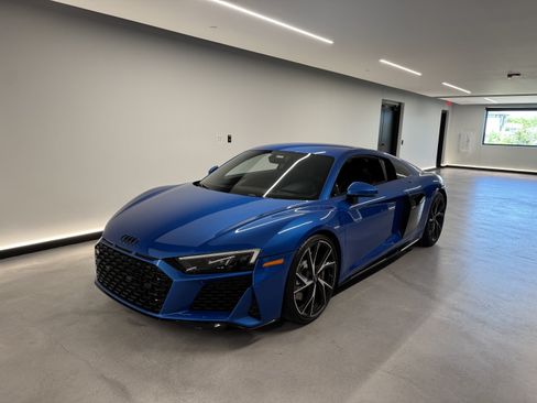 Used 2023 Audi R8 V10 performance w/ Premium Package RWD image 10