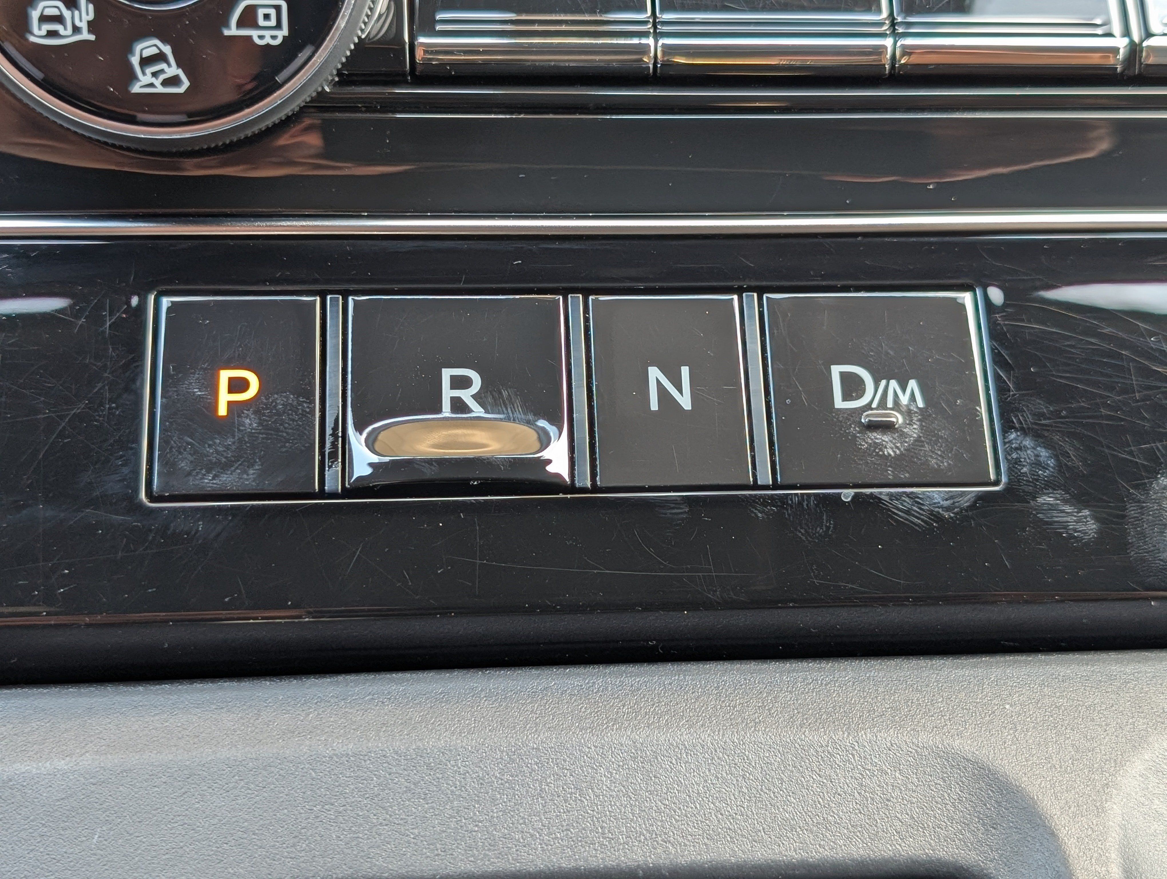Used 2025 Nissan Armada SL w/ Captain's Chari Seat Package AWD/4WD image 31