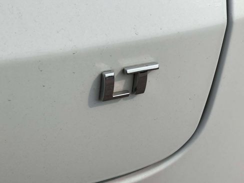 Used 2023 Chevrolet TrailBlazer LT FWD image 32