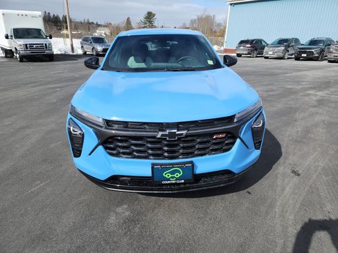 Certified 2024 Chevrolet Trax RS image 3