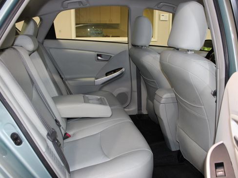 Used 2012 Toyota Prius Two FWD image 27