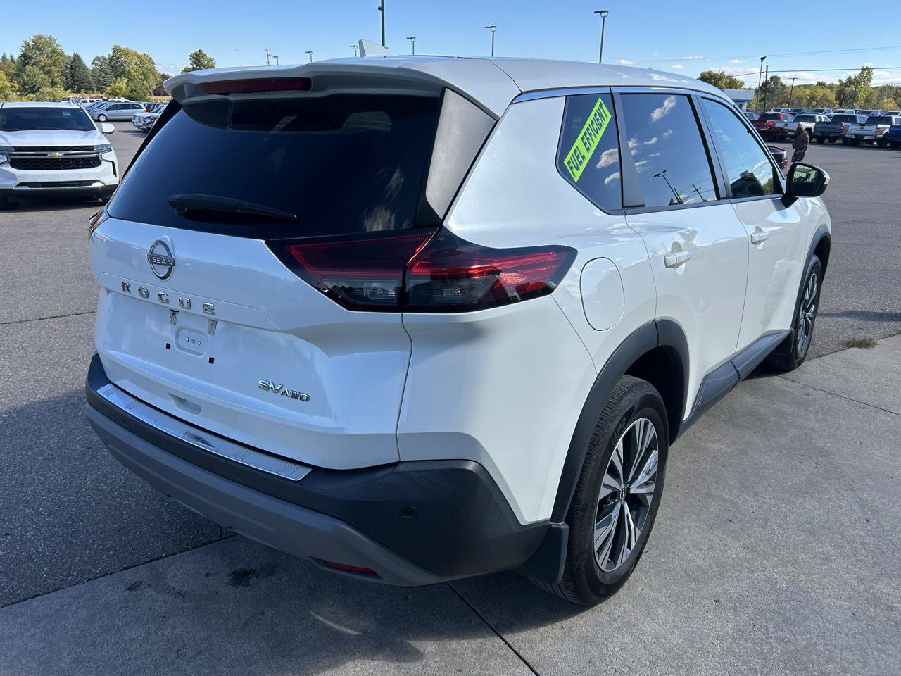 Used 2022 Nissan Rogue SV AWD/4WD image 5