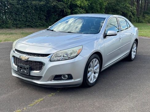 Used 2015 Chevrolet Malibu LT FWD image 4