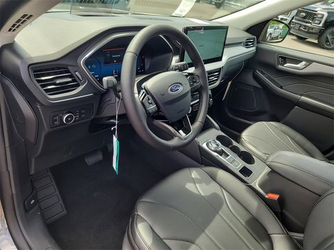 New 2025 Ford Escape SE w/ PHEV Premium Package image 16