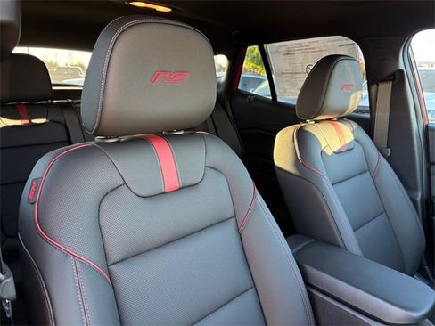 New 2026 Chevrolet Trax RS w/ Sunroof Package image 31