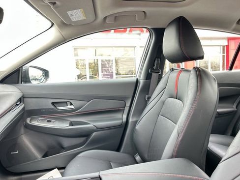 New 2026 Nissan Sentra SR w/ SR Premium Package FWD image 27