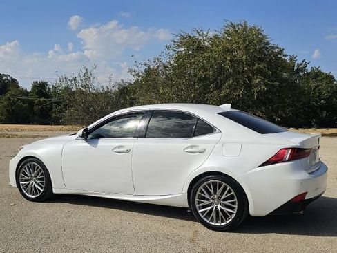 Used 2015 Lexus IS 250 w/ Premium Package RWD image 5