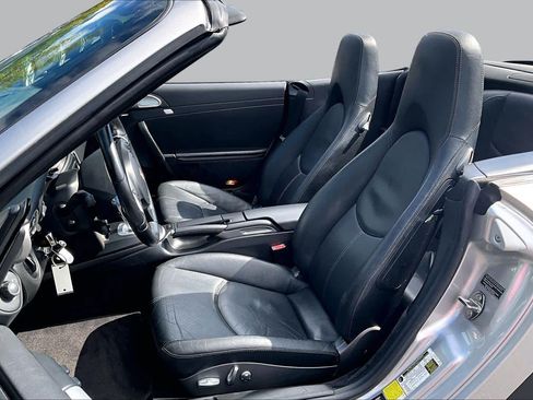 Used 2011 Porsche 911 Carrera RWD image 7