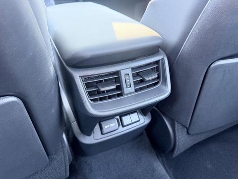 Used 2025 Lexus ES 300h w/ Premium Package image 27