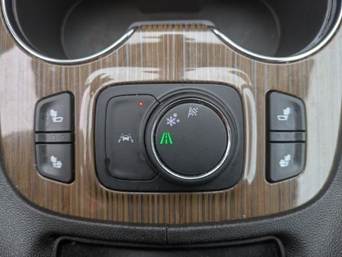 Used 2023 GMC Acadia SLE w/ Driver Convenience Package image 28