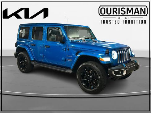 Used 2023 Jeep Wrangler Unlimited Sahara AWD/4WD image 1