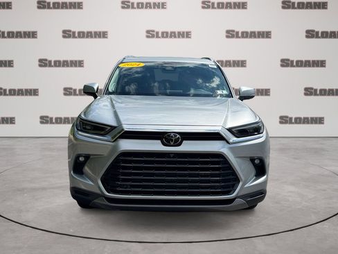Used 2024 Toyota Grand Highlander AWD image 8