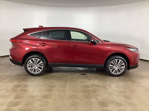 Used 2021 Toyota Venza Limited w/ Advanced Technology Package AWD/4WD image 4