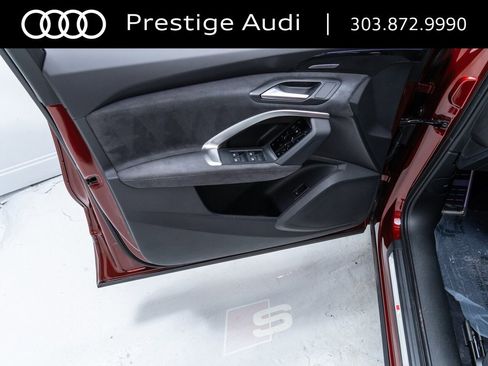 New 2025 Audi SQ5 Prestige image 24