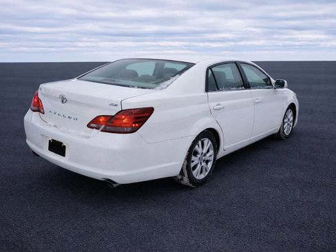 Used 2008 Toyota Avalon XLS image 4
