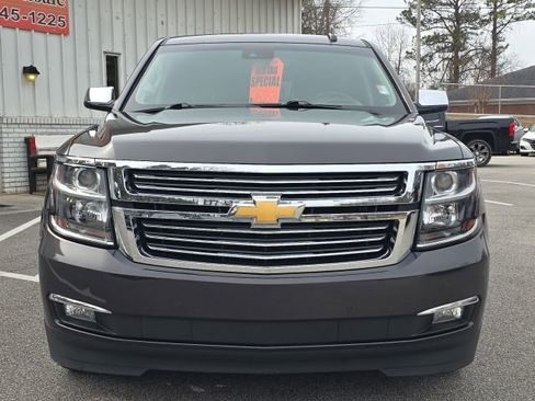 Used 2017 Chevrolet Suburban Premier image 8