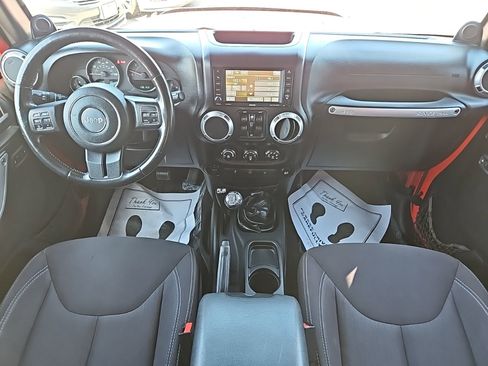 Used 2014 Jeep Wrangler Unlimited Rubicon w/ Connectivity Group AWD/4WD image 22