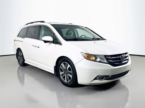 Used 2014 Honda Odyssey Touring image 2