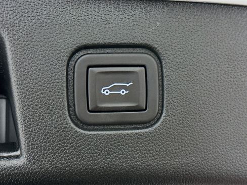 Used 2024 Chevrolet Blazer EV LT AWD/4WD image 31