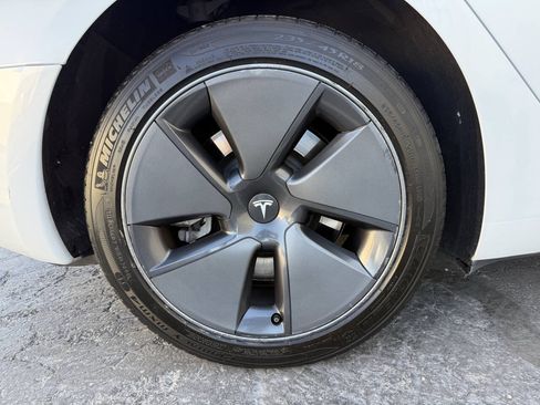 Used 2023 Tesla Model 3 Standard Range RWD image 29