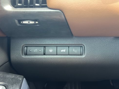 New 2026 Nissan Pathfinder Platinum AWD/4WD image 10