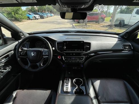 Used 2024 Honda Ridgeline Black Edition image 10