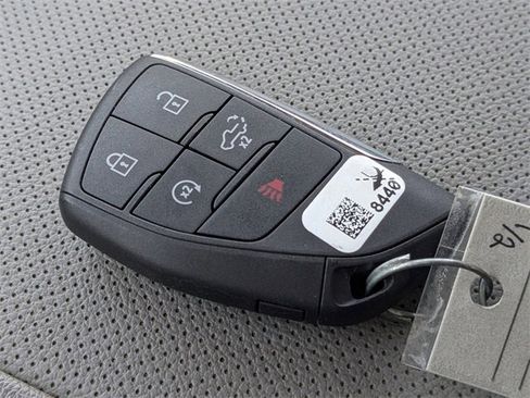 Used 2023 GMC Sierra 1500 SLT w/ SLT Premium Plus Package image 34