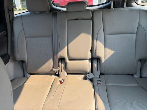 Used 2017 Toyota Highlander Limited Platinum w/ Carpet Mat Package AWD/4WD image 8