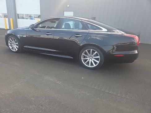 Used 2018 Jaguar XJ R-Sport AWD/4WD image 9
