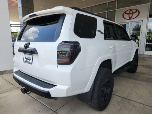 Used 2023 Toyota 4Runner TRD Off-Road Premium w/ Moonroof Package AWD/4WD image 11