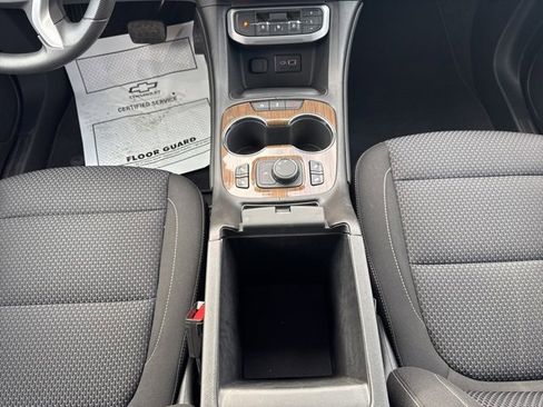 Used 2023 GMC Acadia SLE w/ Driver Convenience Package image 21