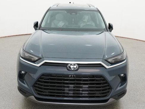 New 2026 Toyota Grand Highlander FWD image 2