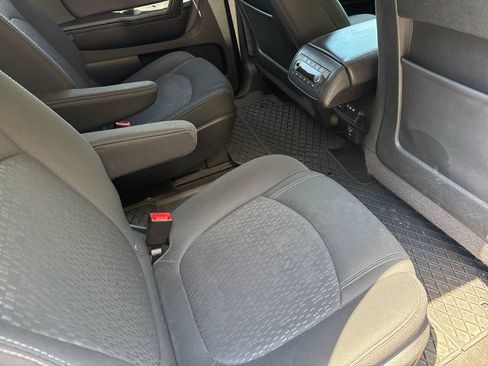 Used 2014 GMC Acadia SLE AWD/4WD image 7