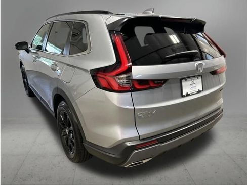 Used 2025 Honda CR-V Sport image 4