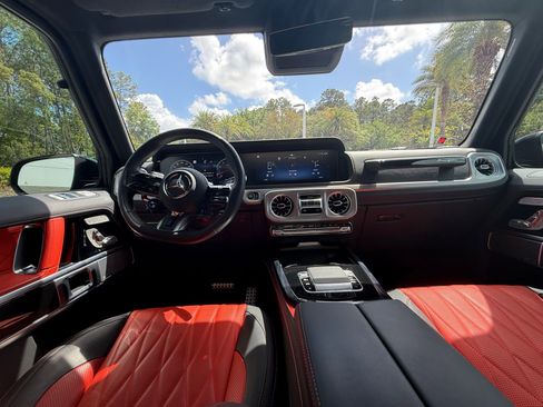 Used 2025 Mercedes-Benz G 63 AMG 4MATIC image 37