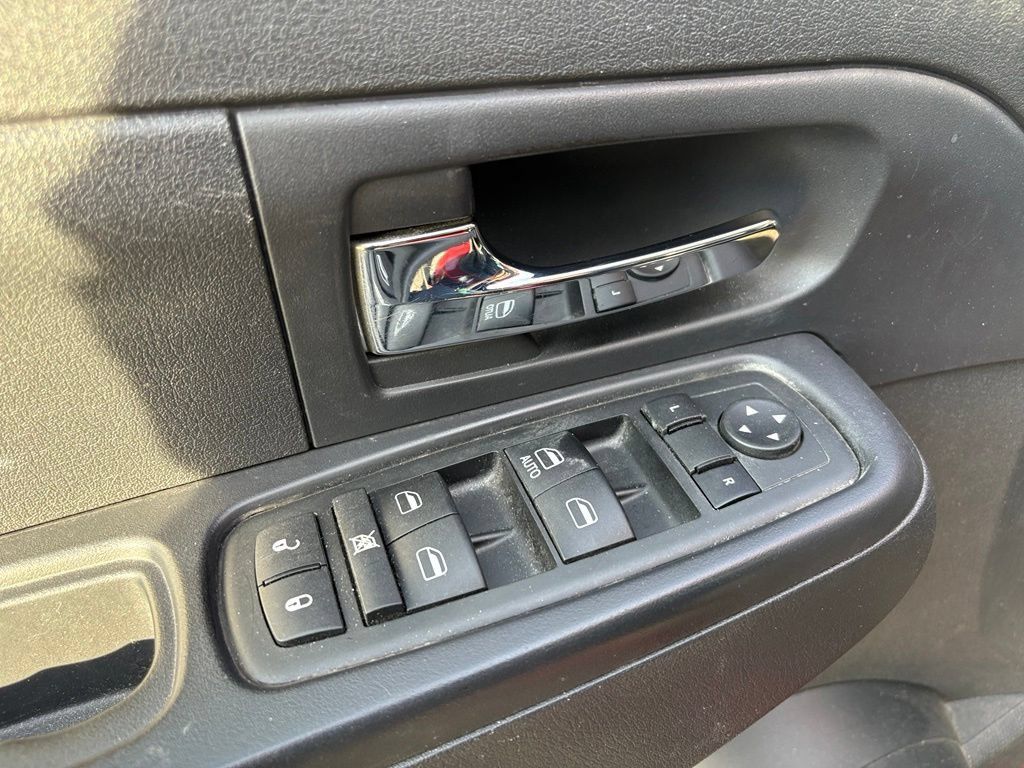 Used 2012 Jeep Liberty Sport AWD/4WD image 19