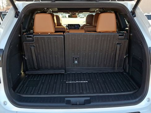 Used 2022 Toyota Highlander Platinum image 28