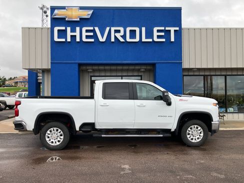 Used 2023 Chevrolet Silverado 2500 LT w/ Convenience Package image 8
