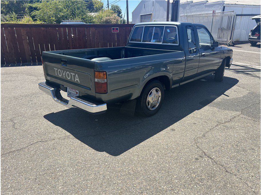 Used 1992 Toyota Pickup Deluxe RWD image 7